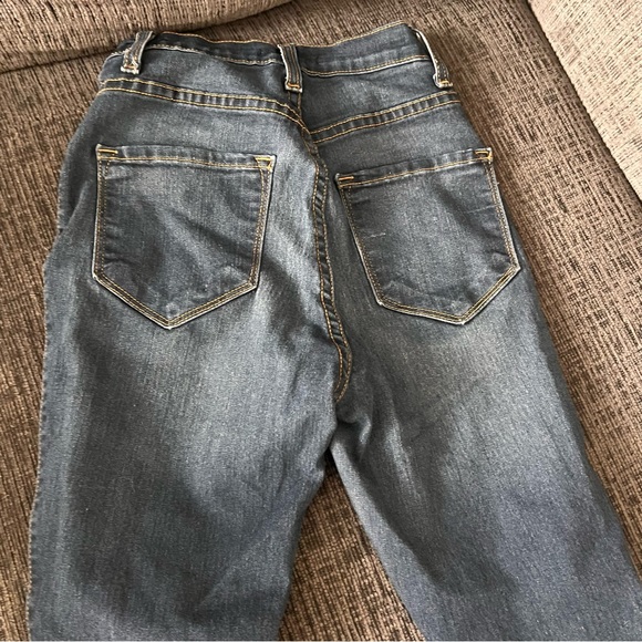 Fashion nova women’s jeans - Picture 2 of 3